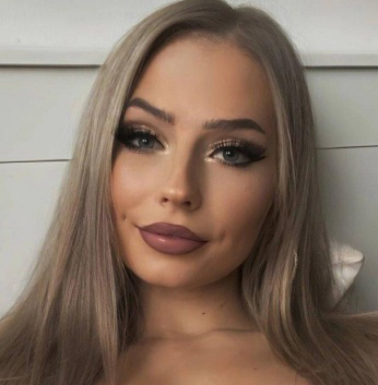 Готова подарить тебе незабываемые мгновения в моей компании. 💖🔥
Мои услуги - это настоящий искусный отдых для тебя. Я знаю, как доставить удовольствие и заботу каждой клеточкой твоего тела. Мой опыт и теплая энергетика помогут тебе расслабиться и получить удовольствие, о котором ты мечтаешь. 🌟🔥
В моей компании ты можешь испытать множество приятных сюрпризов и новых ощущений. Я могу предложить тебе классический массаж, эротический массаж, интимные удовольствия и многое другое. Со мной ты можешь осуществить свои самые сокровенные фантазии и самые горячие мечты. 💦💋
Мои отзывы говорят сами за себя - мои клиенты получают от меня незабываемые впечатления и возвращаются снова и снова. Ты точно не пожалеешь о своем выборе. 💯🔝
Фото настоящие! Я предлагаю абсолютную конфиденциальность и безопасность встречи. Я могу принять тебя у себя в уютной квартире в Москве или приехать к тебе. Тебе останется только наслаждаться моей нежностью и опытом. 🌹💋
Не теряй время, позвони мне и ощути настоящий рай прямо сейчас. Я жду тебя, мой дорогой! 💖😘 9552, 24 года